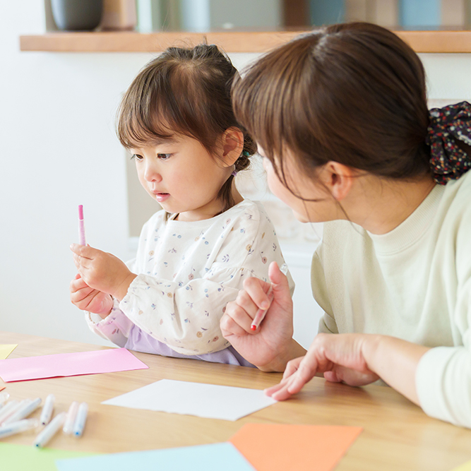 お子様に内在する支援のヒントを探し、優しくセラピーを行います