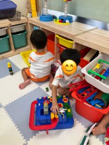 お友達と自由遊び楽しいな☺